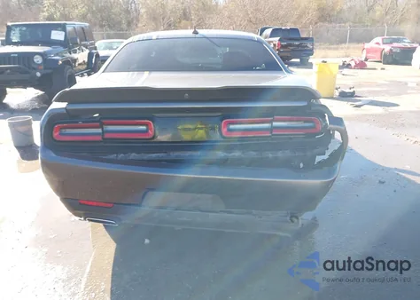 2022 Dodge Challenger Gt z USA, uszkodzony, nr VIN 2C3CDZJG8NH223685